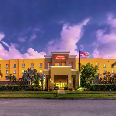 Hampton Inn & Suites - Fort Pierce